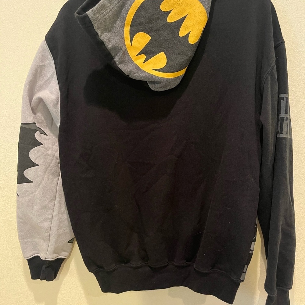 Warner Bros Black and Gray Batman Sweatshirt - Picture 2 of 7